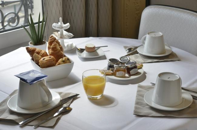 Atrium Hotel Suresnes - Breakfast